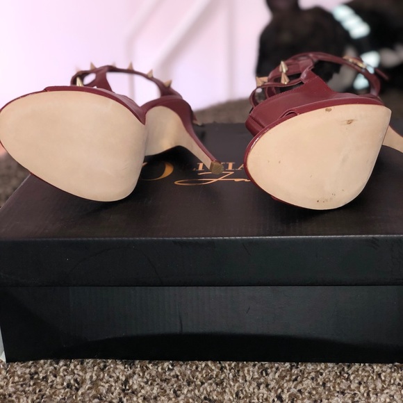 Alejandra G “Fiona” Heels - Picture 5 of 5